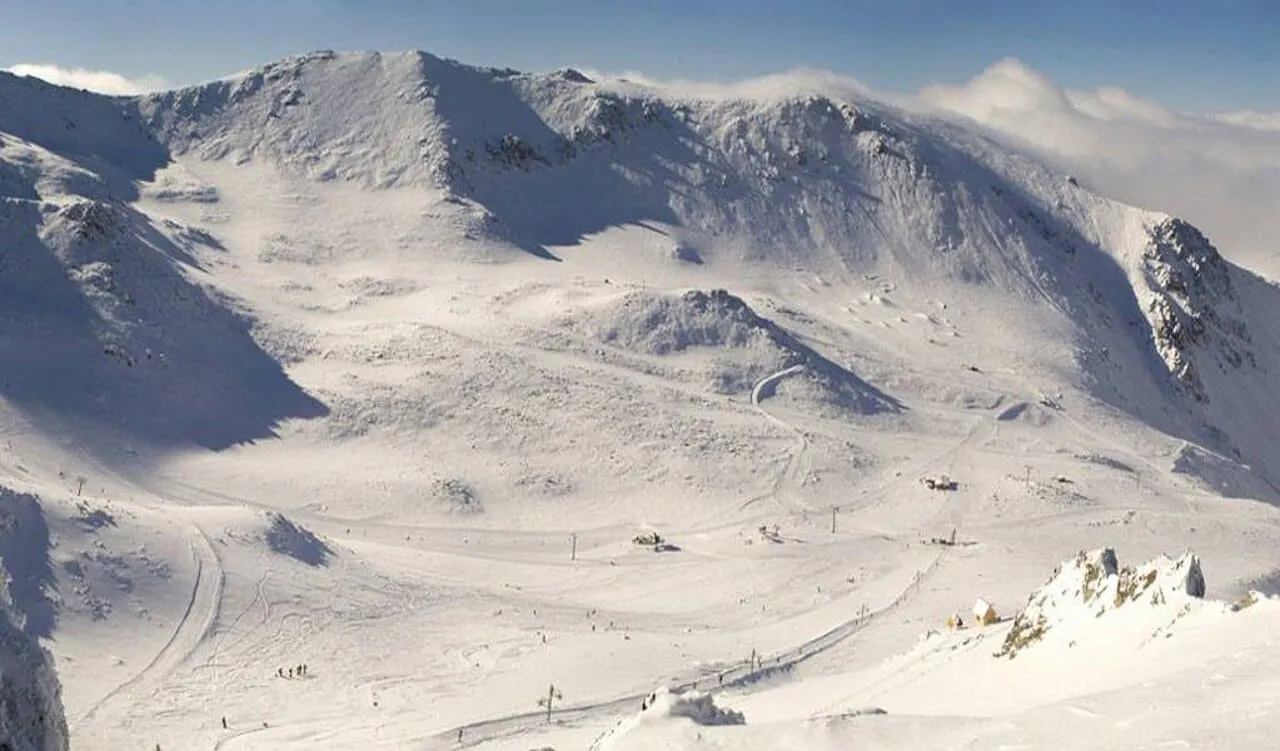 La Hoya: Una Aventura en la Nieve para la Temporada de Invierno 2024