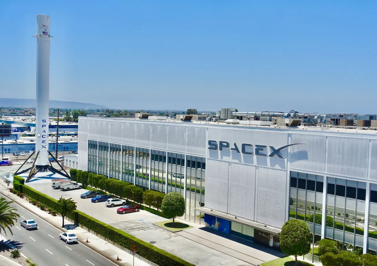Elon Musk Traslada las Oficinas de X y SpaceX a Texas