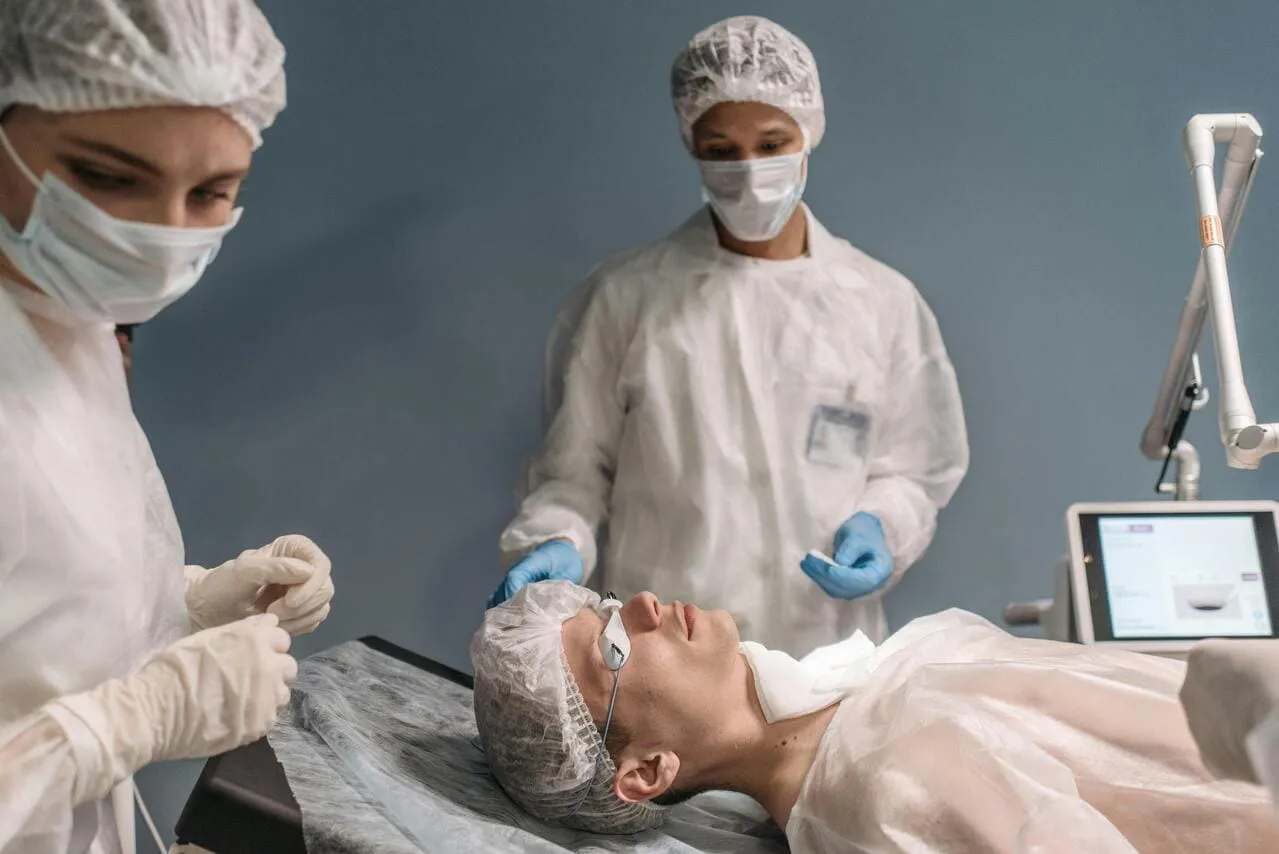 Simuladores médicos avanzados de SUGETOSA utilizados en la formación práctica de profesionales de la salud en México.