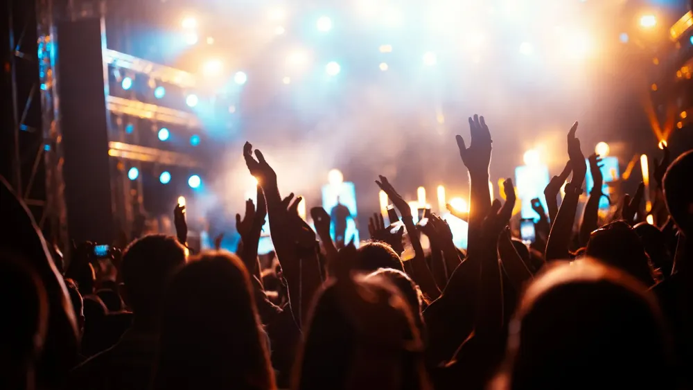 Artistas chilenos en festivales como Lollapalooza y Viña del Mar, destacando su impacto en la escena musical nacional. Artistas chilenos en festivales como Lollapalooza y Viña del Mar, destacando su impacto en la escena musical nacional.