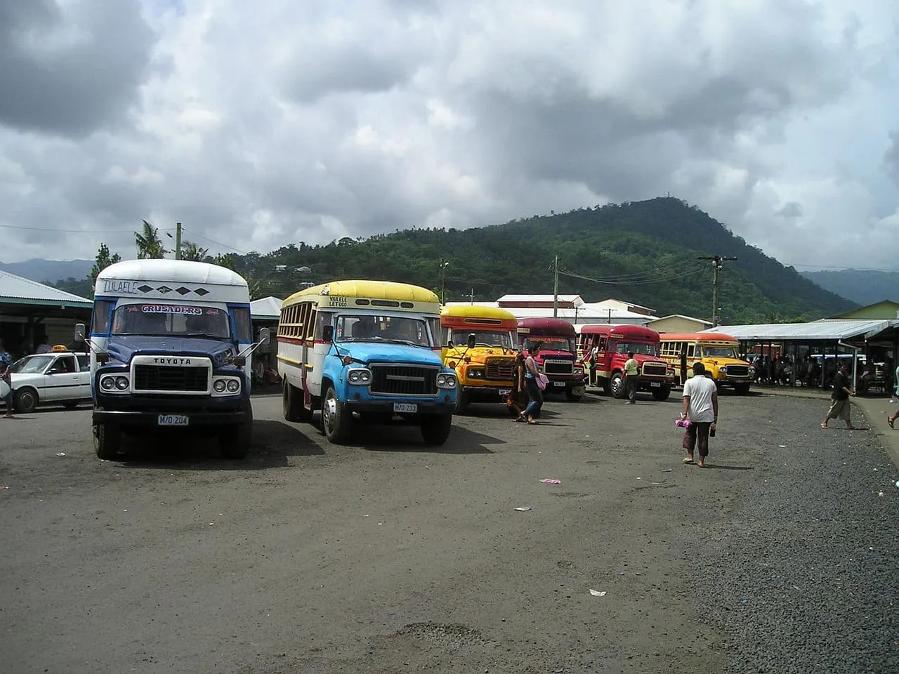 Vista panorámica de Apia, la capital de Samoa, destacando su rica historia y cultura polinesia.