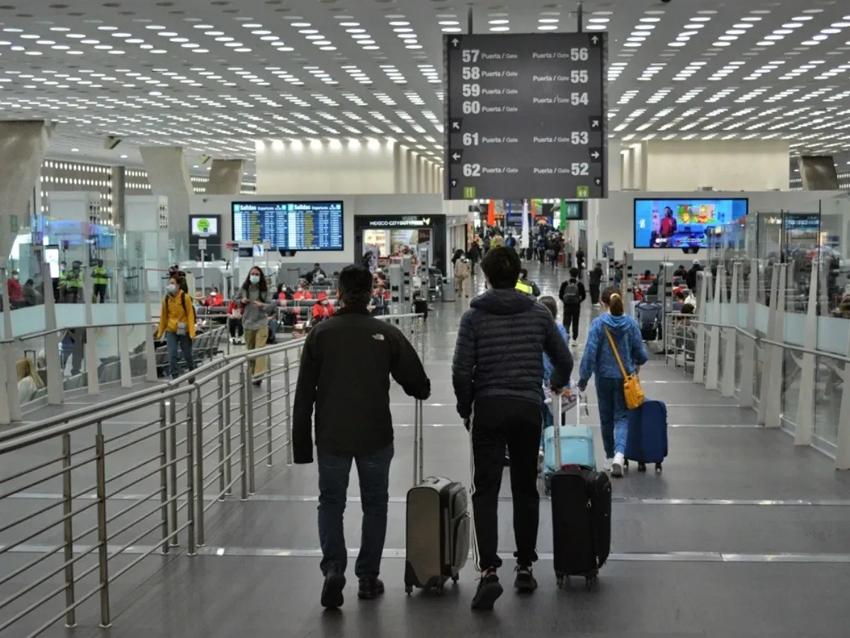 Guía de viaje mostrando los mejores destinos para 2025, incluyendo Ámsterdam y Marruecos Guía de viaje mostrando los mejores destinos para 2025, incluyendo Ámsterdam y Marruecos